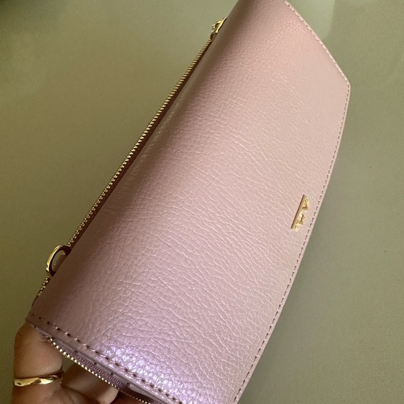 TUMI Belden Wallet Crossbody Pearl Pink - Picture 5 of 6